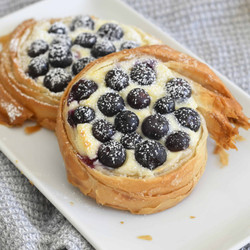 Crispy Blueberry Lemon Cheesecake Phyllo Tarts