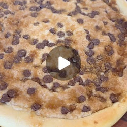 Chocolate Chip Dessert Pizza