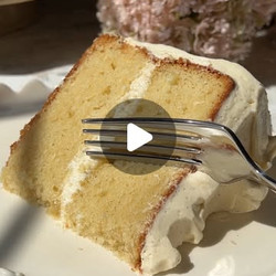 The Most Perfect Vanilla Cake