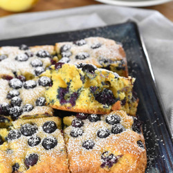 Easy-to-make Blueberry Cornmeal Cake
