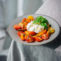 Geröstete Marillen Mit Burrata &amp; Orangen-vinaigrette