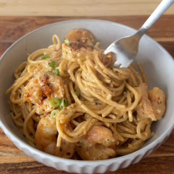 Creamy Garlic Prawn Spaghetti