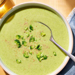 Broccoli, Cannellini Bean &amp; Cheddar Soup