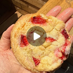 Jennifer Hsiao Strawberry cookie