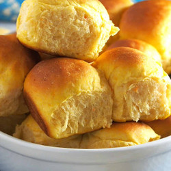 Sweet Potato Dinner Rolls