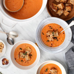 Creamy Tomato and Chickpea Soup
